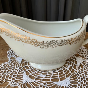 Vintage RPF Riga Gravy Boat White Porcelain Sauce Boat Handle, Gold pattern, RPF Porcelain  Riga Porcelain Factory dish Made in Latvia 60s
