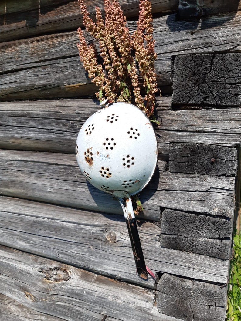 Rusty Colander Vintage Enamel Colander, Rusty Farmhouse Kitchen Decor, USSR 1970s - Etsy