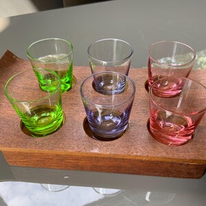Pink SHOT GLASSES with TRAY Vintage, 6 Shot Vodka Glasses with Wooden Tray, the 1970s (# 463 )