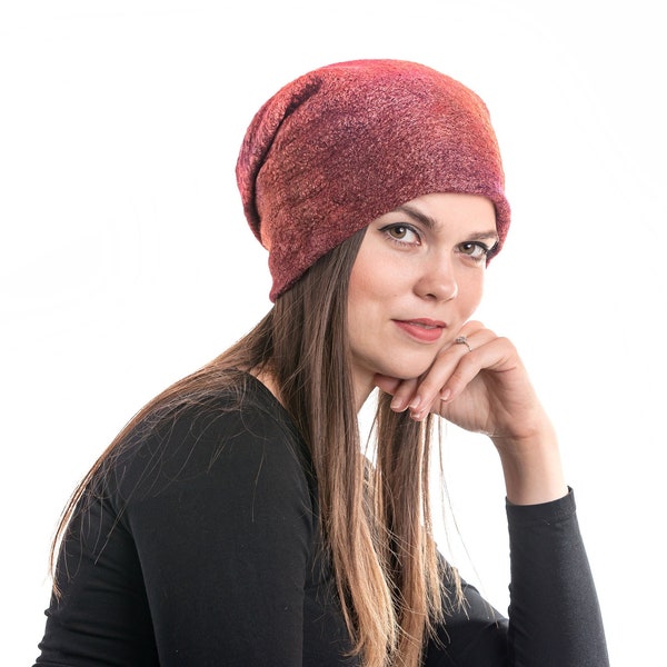 Chapeau de bonnet Slouchy en laine mérinos rouge, chapeau en feutre extérieur, cadeaux durables de vêtements biologiques, cadeau d’étudiant universitaire, adolescent chapeau léger