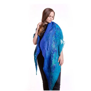 Blauer gefilzter Schal für Frauen, weicher großer Wollschal Nuno gefilzter Schal für den Winter, gefilzter Schal, Wollschal Decke Frauen Bild 1