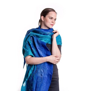 Blauer gefilzter Schal für Frauen, weicher großer Wollschal Nuno gefilzter Schal für den Winter, gefilzter Schal, Wollschal Decke Frauen Bild 5