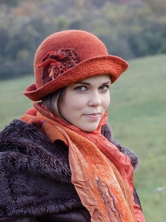 Buy Felt Cloche Hat, Cloche Hat Women, Vintage Wool Felt Hat  display picture 1