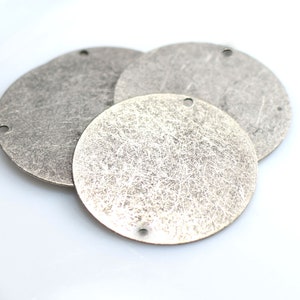 Encantos de plata antigua-Ronda 2 hallazgos de agujeros, 0.5 x 32 mm , Encantos , Disco de estampado