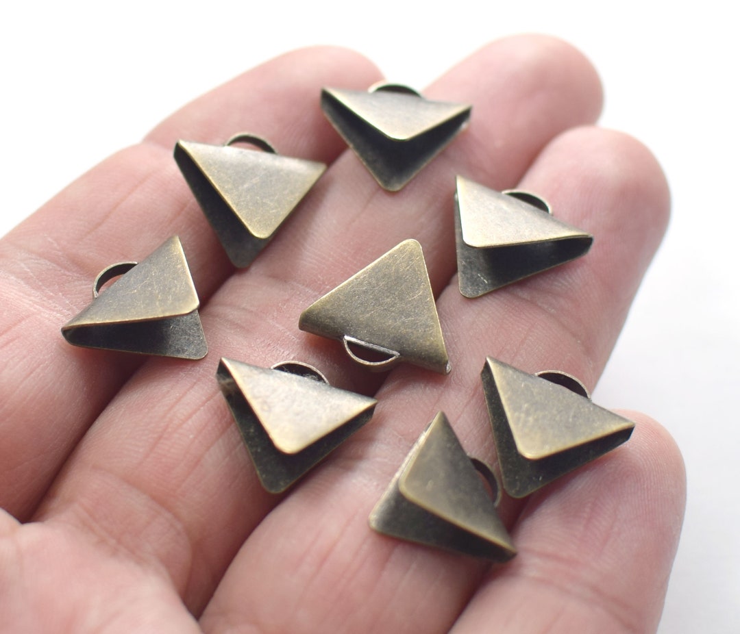 0.5 X 13 X 15 Mm , Antique Brass Triangle With Handle Crimp Connector
