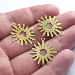 Sun Shape Raw Brass Charms   - 1 Hole  - 0.5 x 22 x 24  mm