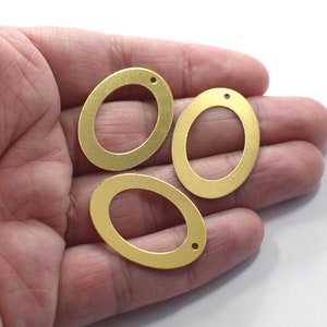 Raw Brass Oval Findings  - Oval  1 Hole  Findings ,  0.5 x 23  x 32  mm