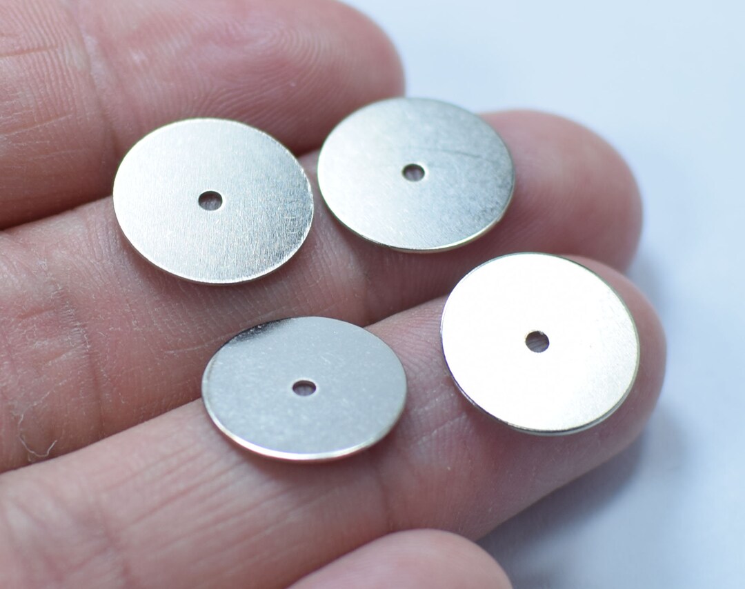 Silver Tone Round Middle Hole Disc - Round Disc - 0.5 X 14
