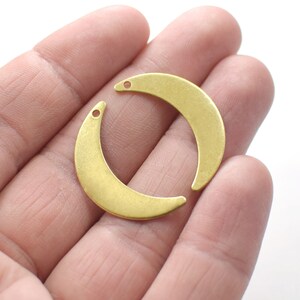 0.8 x 6 x 30 mm , Raw Brass  Crescent Shape Charms -  1 Hole Crescent  Findings