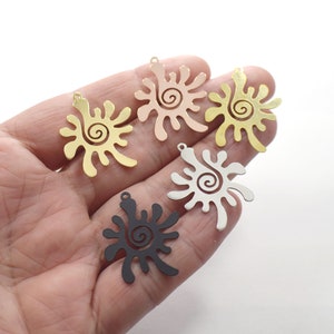 0.6 x 27 x 32 mm , Laser Cut Sun Charms, Earring Findings - L122