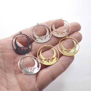 0.6 x 27 x 30 mm , Laser Cut  Round Crescent Flower Charms ,  Earring  Findings - L38