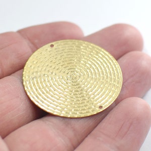 0,5 x 34 mm, Rohmessing strukturierte StempelScheibe Charms - Runde 2 Loch Erkenntnisse