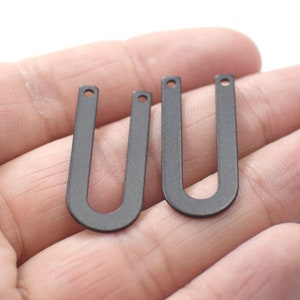 0.8 x 13 x 30 mm , Black Color U Shape Findings - 2 Hole