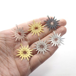 0.6 x 30 x 33 mm , Laser Cut  Round Sun  Charms ,  Earring  Findings - L37
