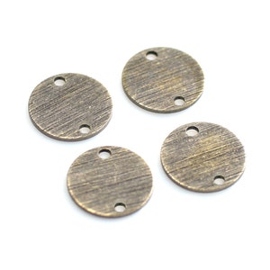 0,8 x 12 mm, antike Messing runde strukturierte Stempelscheibe - 2 Loch