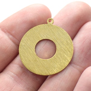 0.8 x 25 x 28 mm ,  Raw Brass Textured  Round Findings  - 1 Hole
