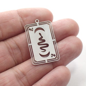 0,6 x 18 x 32 mm, amuletos de cartão de cobra de aço inoxidável cortados a laser, brinco de aço inoxidável descobertas de cartão de cobra - L46