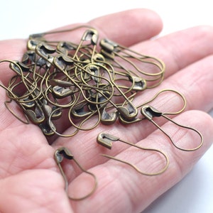 10 x 23 mm ,  Antique Brass  Pear Form Safety Pins Connector
