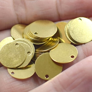 0.5 x 12 mm、生の真鍮スタンピングディスク - 丸型 1 穴金具