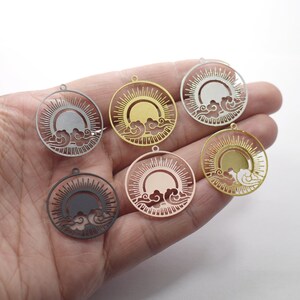 0.6 x 28 x 30 mm , Laser Cut Round Sun Charms , Earring  Findings - L76