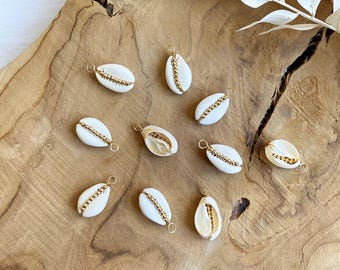 Set of 10 drilled Cowrie Shells with golden beads for macrame creation, micro macrame, crochet, knitting, jewelry, decoration, DIY