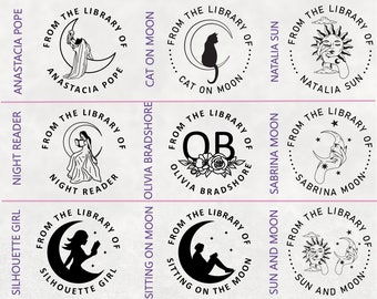 Könnte beinhalten: Neun schwarze und weiße runde Stempel mit verschiedenen Designs. Jeder Stempel zeigt eine Mondsichel mit einem anderen Bild darin. Die Bilder zeigen eine lesende Frau, eine Katze, eine Sonne, eine Rose, eine lesende Frau, einen Mond, eine lesende Frau, eine Sonne und einen Mond.