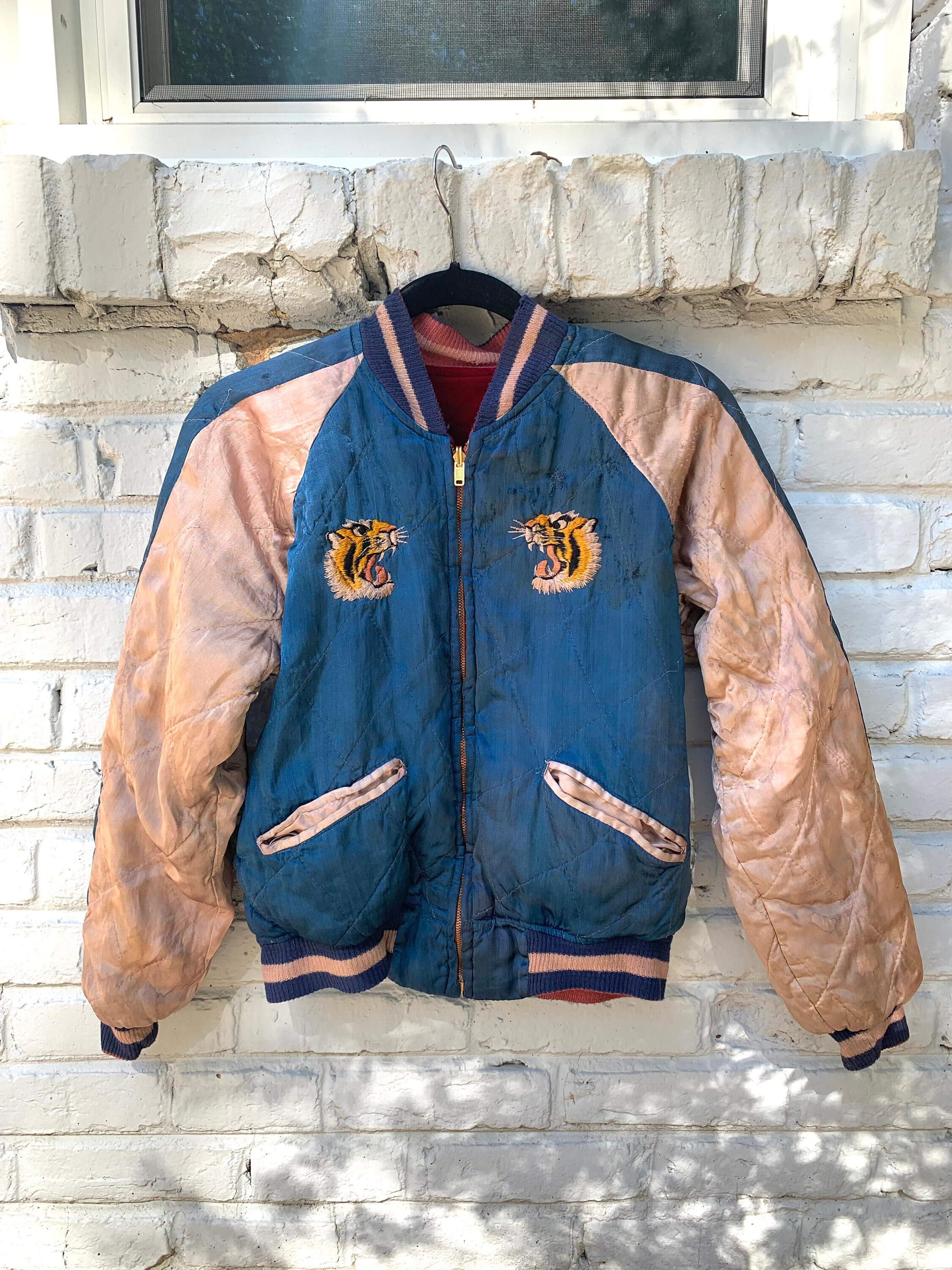 S/M 50s/60s Vintage Sukajan Souvenir Jacket | Embroidered Bomber