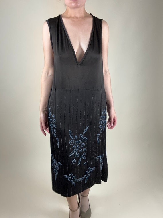 M 1920s Silk Beaded Dress | Antique Authentic Fla… - image 1