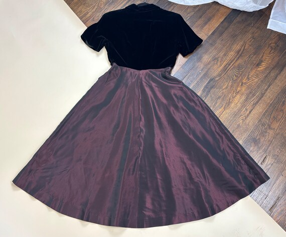 M 50s HUGE Pockets Velvet and Taffeta Dress | Coc… - image 6