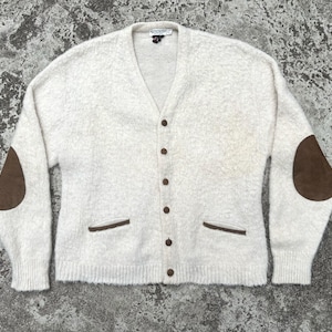 S 60er Jahre Vintage Mohair Strickjacke Herren | Cremefarbenes Sweatshirt mit Ellbogen-Patches aus Wildleder