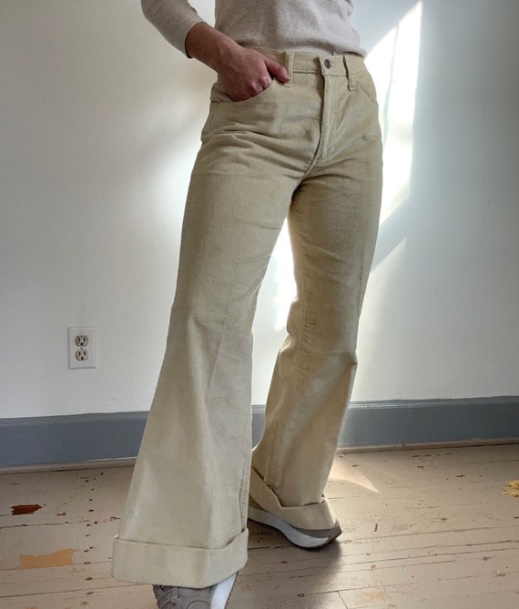M/L 70s Levi's Big E Bell Bottoms | Vintage Mens or Womens M/L 70s Levi's Big E Bell Bottoms | Vintage Mens or Womens