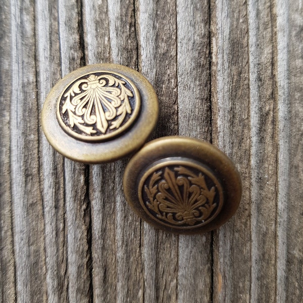 3 pcs bouton métallique avec le blason, 1 bouton troué 18 mm