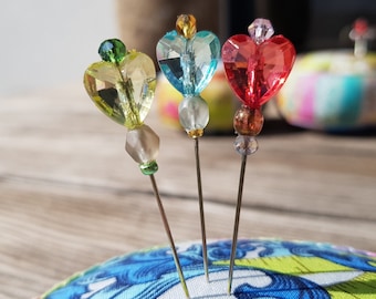 Handmade  Deko Pins 6 cm, 3 er Set auf nostalgischer Verpackung, wunderbares Geschenk für Crafter