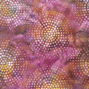 Può includere: Tessuto viola con un motivo a pois dorati e argentati. I pois sono disposti in un motivo a spirale.