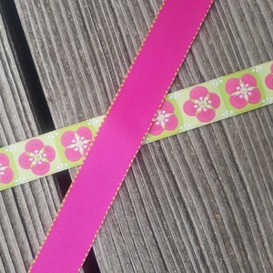 Webband , Rennaissance Ribbons, 22 mm und 25 mm breit in grün / pink ; Blumen und bicolor 1 Meter