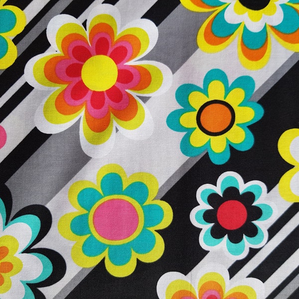 Another Point of View for Windham Fabrics " Grafitty " Patt NO. 37402- 0,5 x 1,10 m -Retro Blume