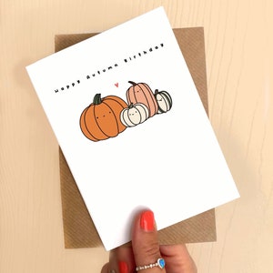秋のカボチャの誕生日カード | 10月 | 秋 | 不気味 | かわいい | 月 | かわいい | 魔女っぽい | スピリチュアル | 心地よい | 秋 | ハロウィン | 呪文 | GF