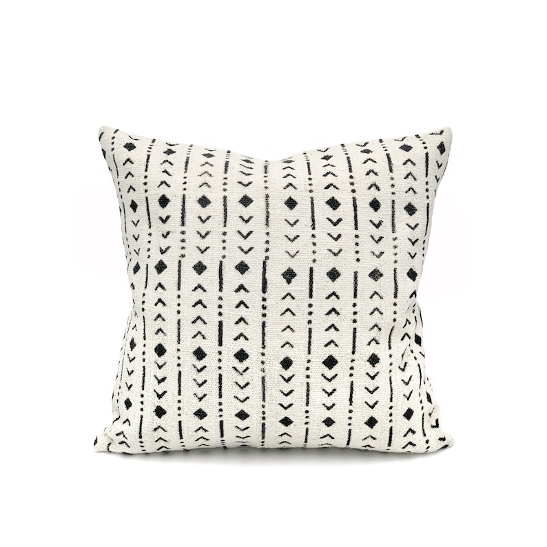 African Throw Pillow 20x20 Ethnic pillow cover African Pillow White Mudcloth Pillow Black on White Farmhouse Pillow Cover Sofa Cushion