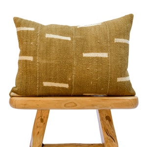 Auténtica almohada africana, almohada de tela de barro lumbar, mostaza oliva con funda de almohada de líneas blancas / funda de almohada de tiro, cojín de sofá 14x20