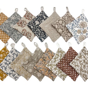 Linen Pot Holder, Hot Pads, Kitchen Gift, Quilted Pot Holder, Square patterned linen Pot Holder, Rusty Linen Potholder, Farmhouse Kitchen