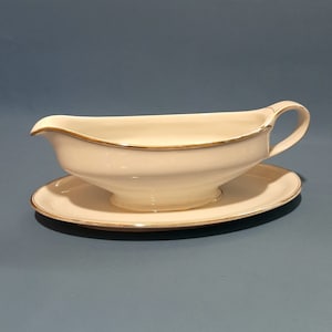 Krautheim gravy boat with saucer from 1914 to 1922