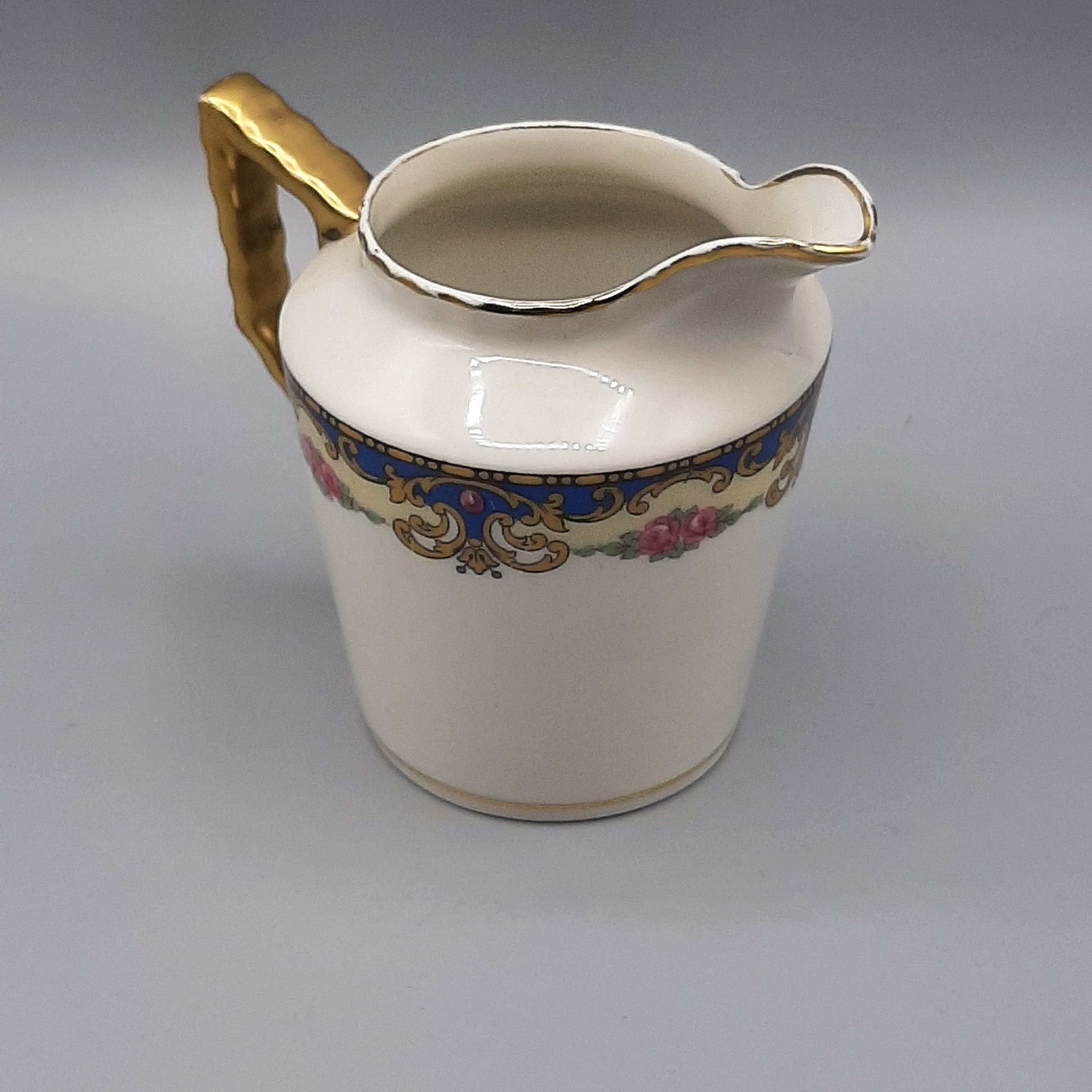 Robert Haviland Le Tanneur Limoges Cream Caster With Gold Décor From