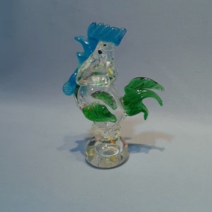 Galo estatueta de vidro colorido e lindo dos anos 90