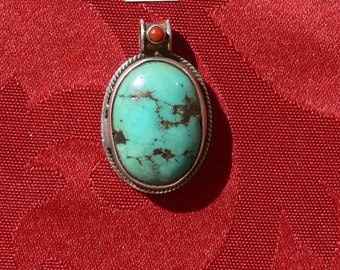 Genuine turquoise pendant on silver (sterling silver 925), ethnic pendant, Nepal, Tibet, for Men or Women.