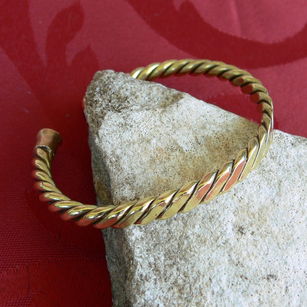 Bracelet DORE Fin Style Tibétain CUIVRE LAITON, taille ajustable, pour Homme ou Femme, Ethnique Bohème Elégant Stylé, fait main, Nepal Tibet