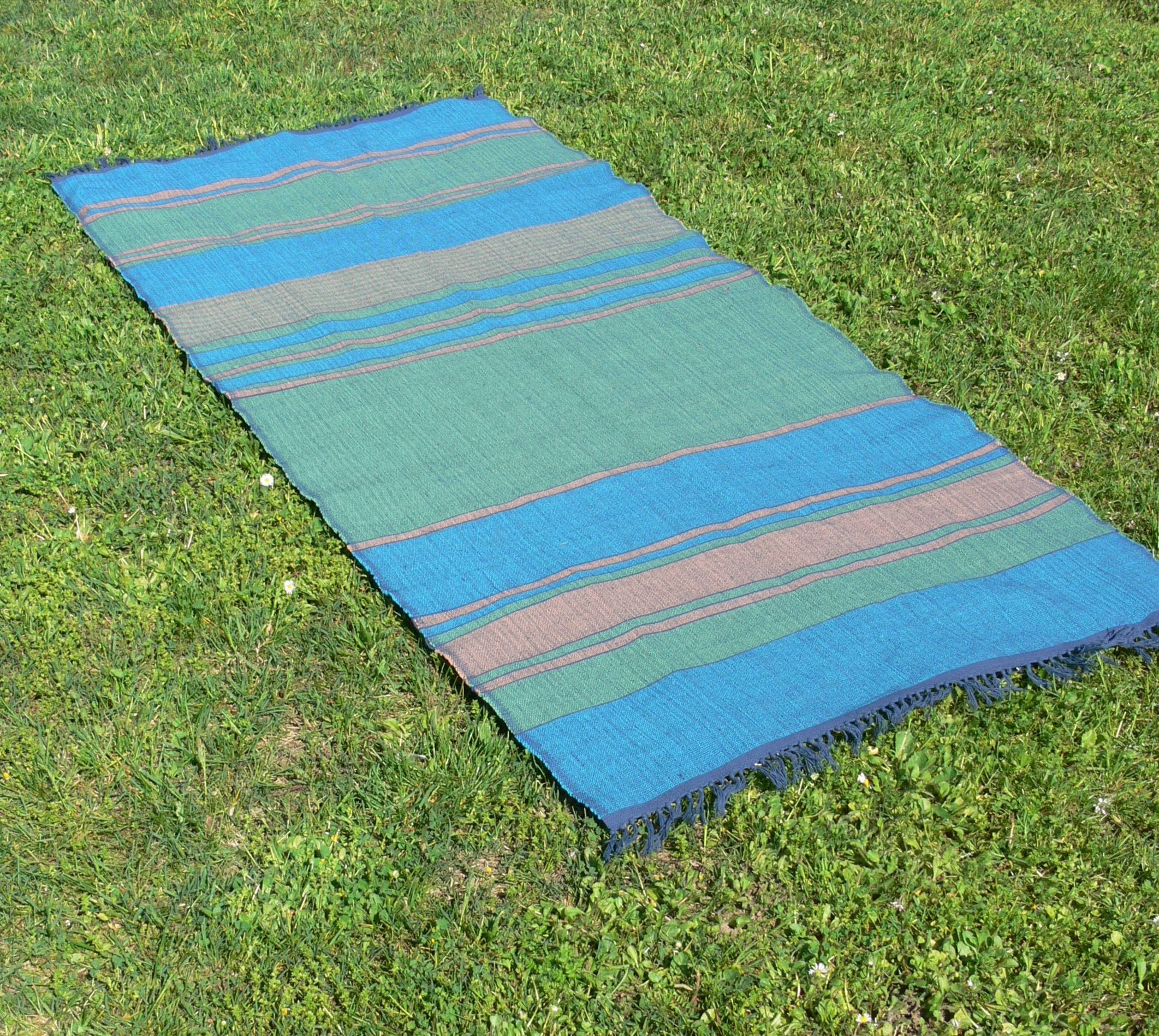 Joli Tapis, 88x192cm, Tissé à La Main Par Une Association d'artisanes Népalaises, Coton Epais, Tonal