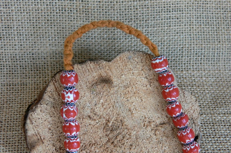 Ethnic necklace red glass beads in rounded shape diameter 0.9cm folk necklace origin Nepal tribal jewelry