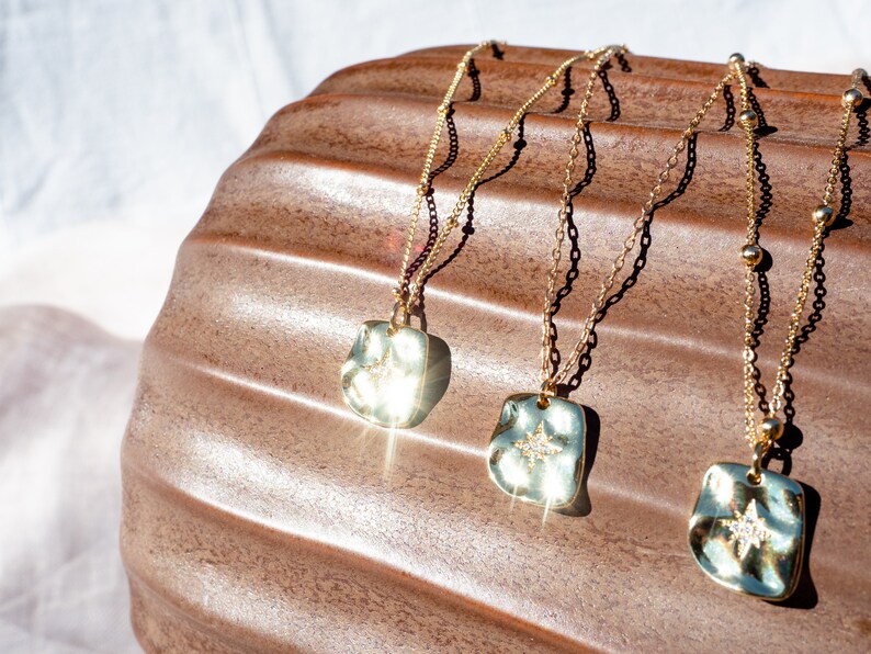 18K Gold Chain Starburst Pendant Boho Medallion Women Vintage inspired Layer necklace Dainty Ancient Greek jewelry Signet Gifts for Her