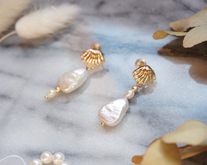 VENUS Gold Asymmetric Pearl Earrings/ Sea Shell and Pearl - Etsy