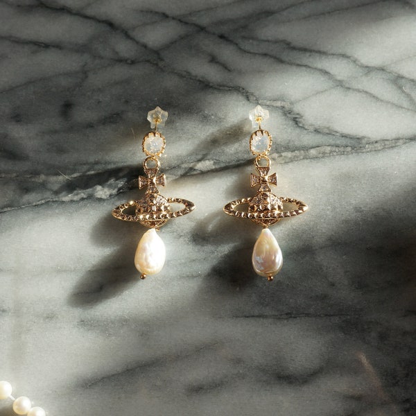 VICTORIA Gold Orb and Teardrop Pearl / Black Pearl Earrings